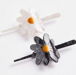 Torrid Daisy Barette And Pin Set